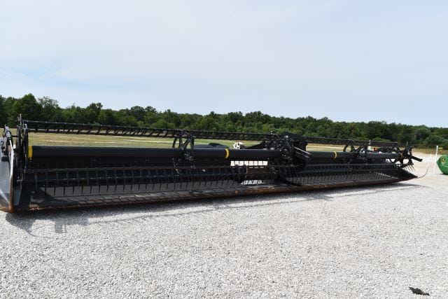 Main image MacDon FD70