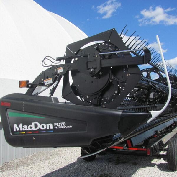 Image of MacDon FD70 equipment image 3