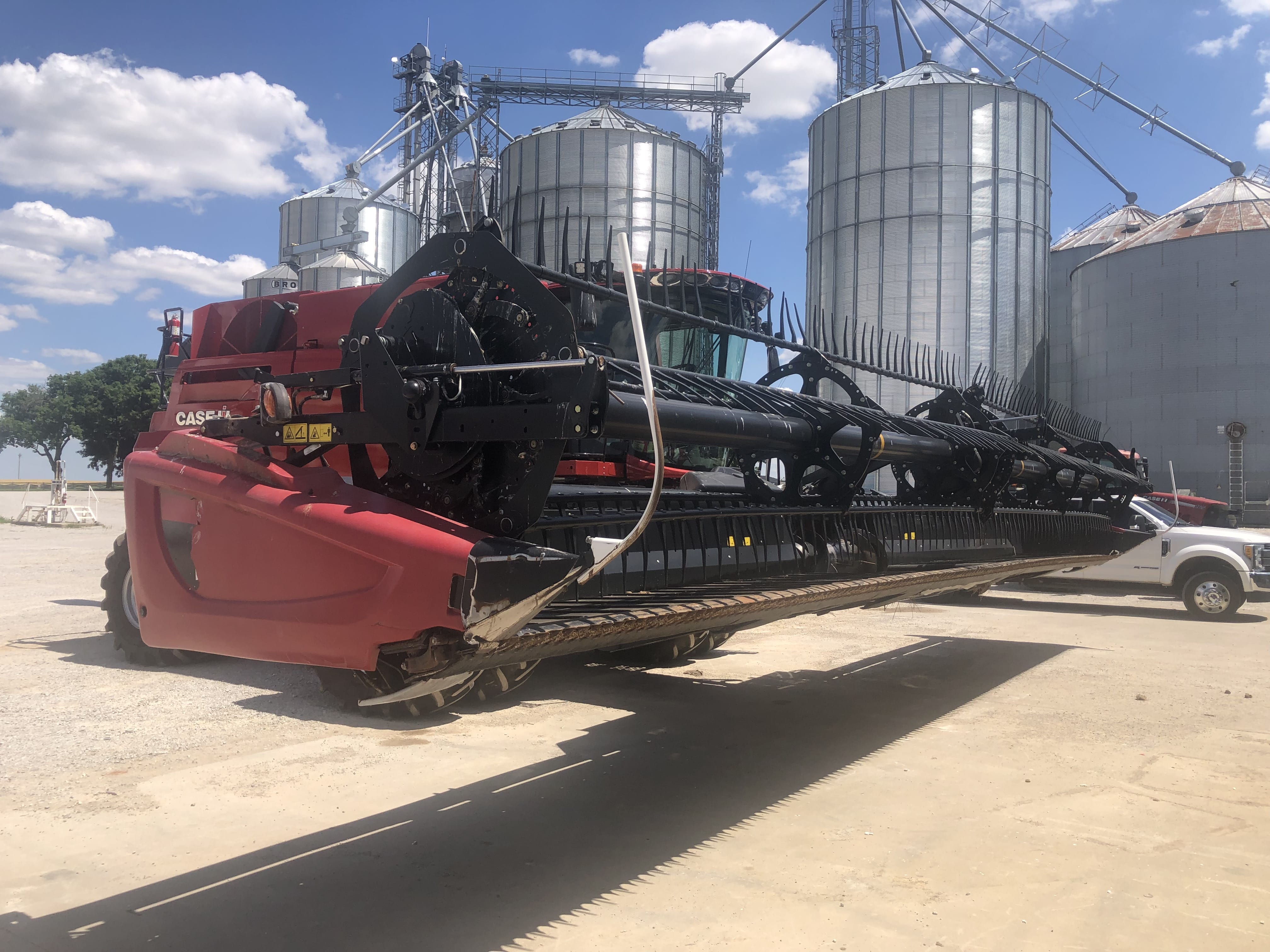 Main image MacDon FD75