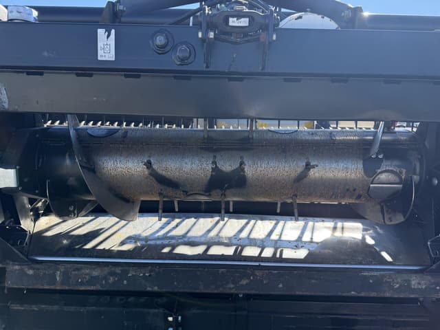 Image of MacDon FD75-40 equipment image 4