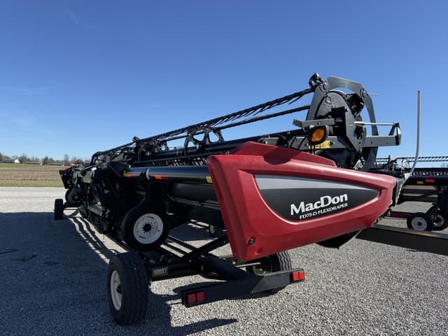 Image of MacDon FD75-40 equipment image 1