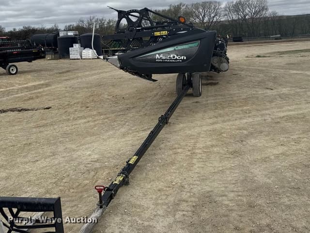 Image of MacDon FD75D equipment image 1