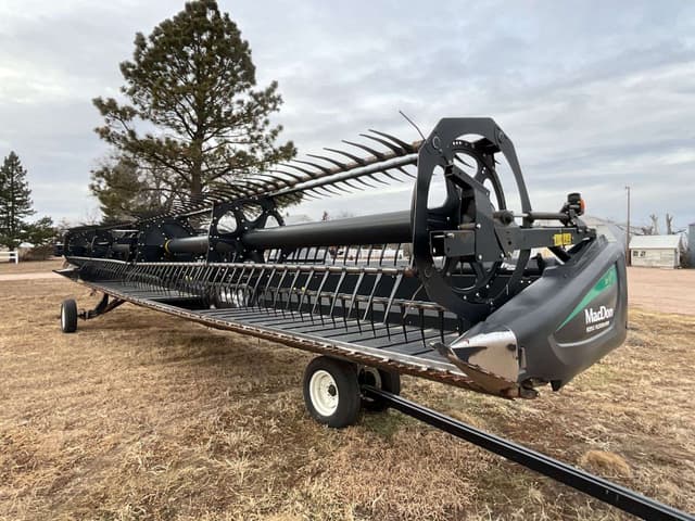 Image of MacDon FD75S equipment image 2