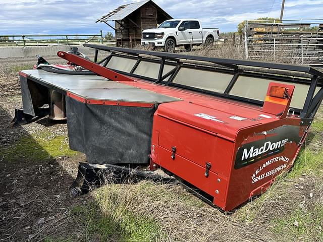 Image of MacDon R80 equipment image 4
