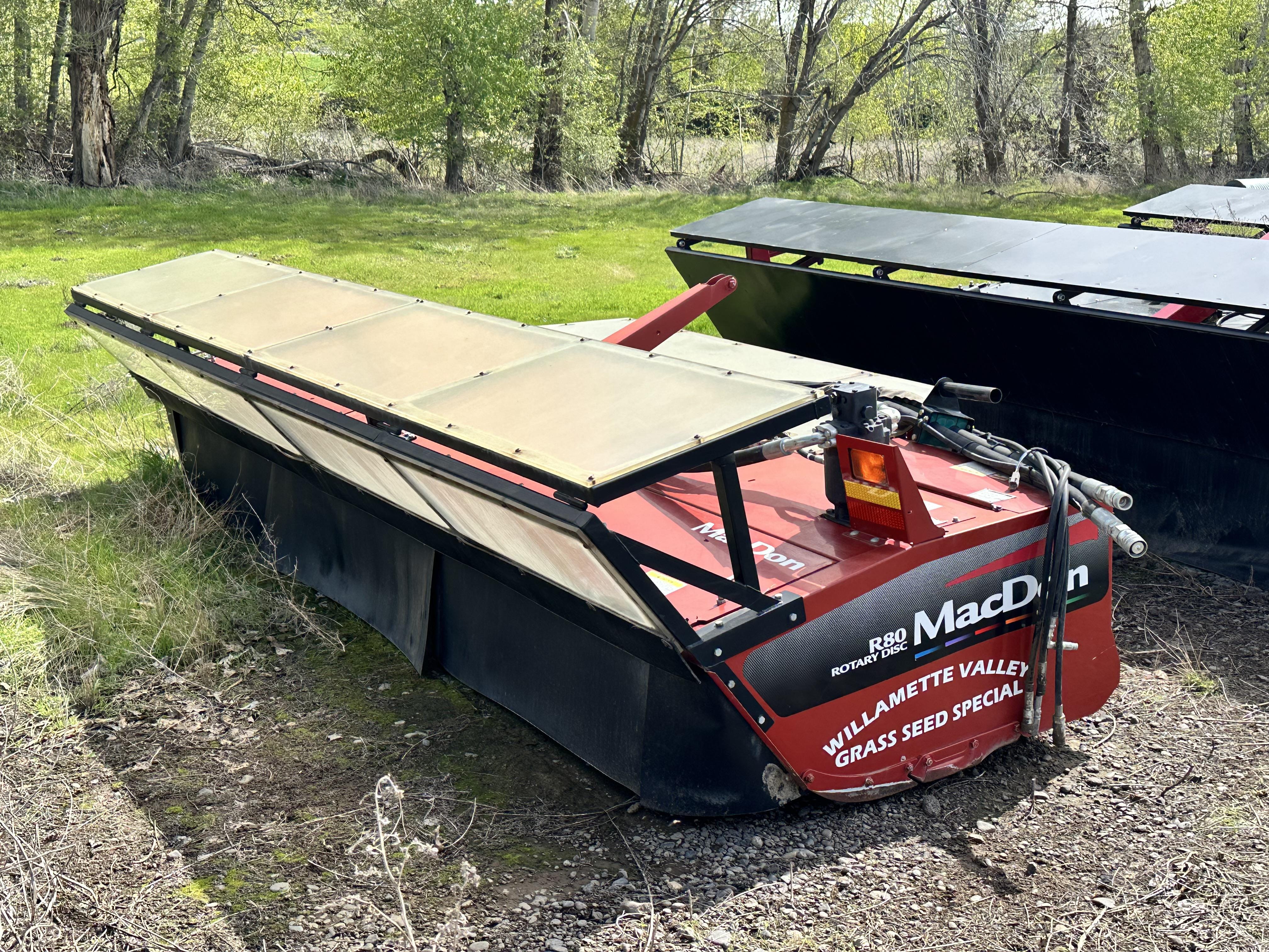 Main image MacDon R80