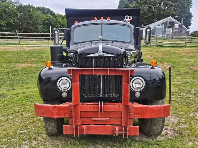 Image of Mack B-60 equipment image 4