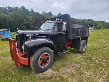 Main image Mack B-60