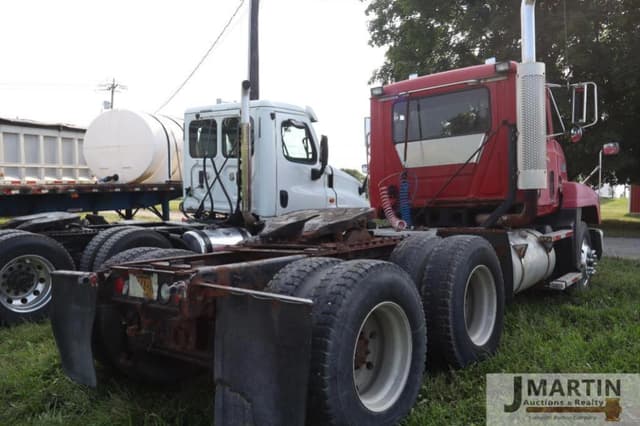 Image of Mack CH600 equipment image 2