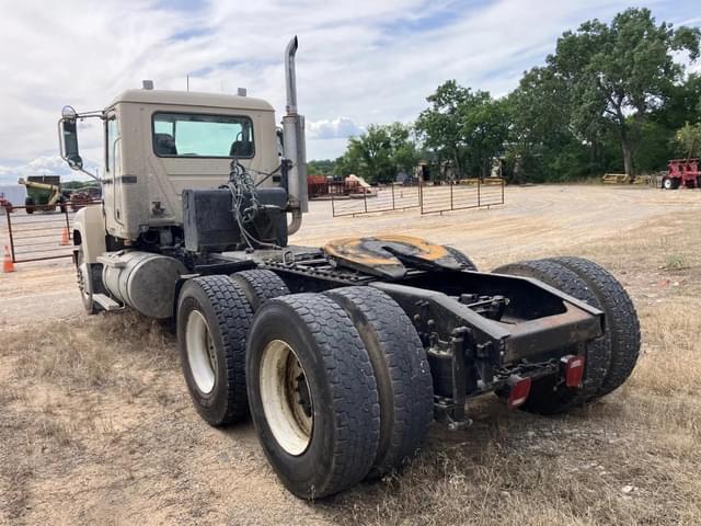 Image of Mack CH613 equipment image 3