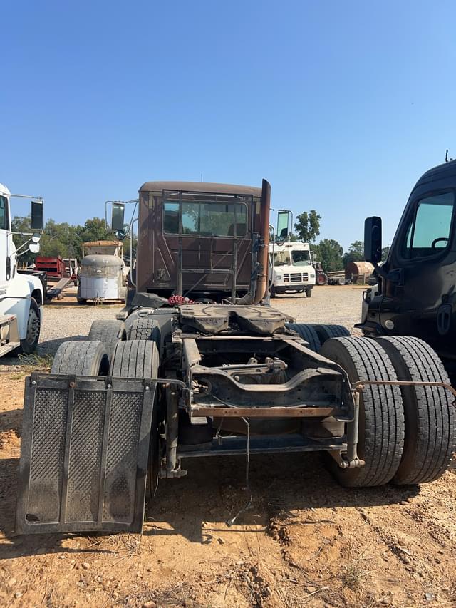 Image of Mack CH613 equipment image 2