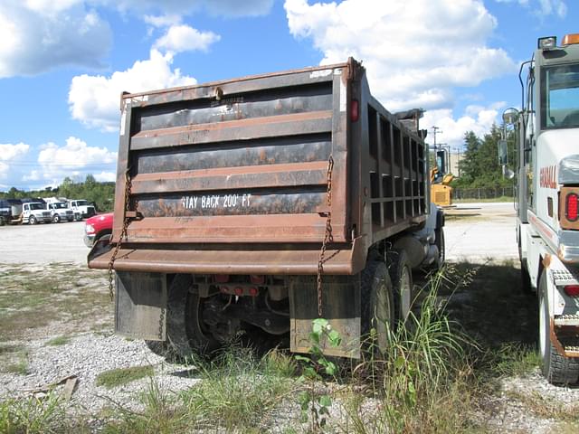 Image of Mack Granite equipment image 2