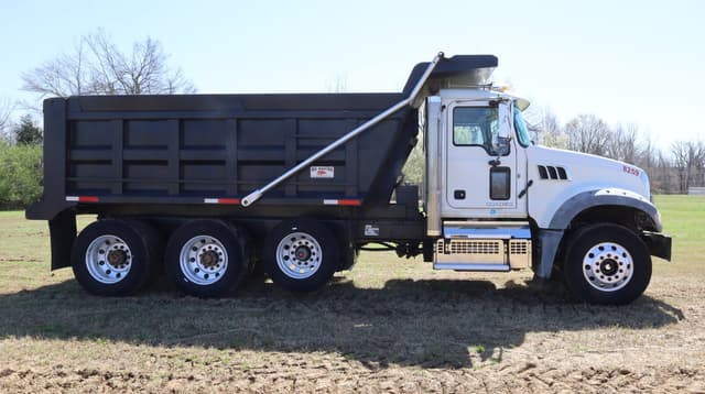 Image of Mack GU713 equipment image 3