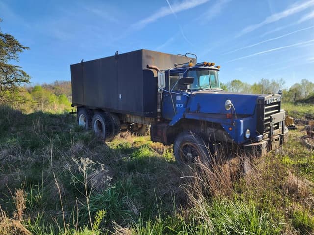 Image of Mack R Series equipment image 2