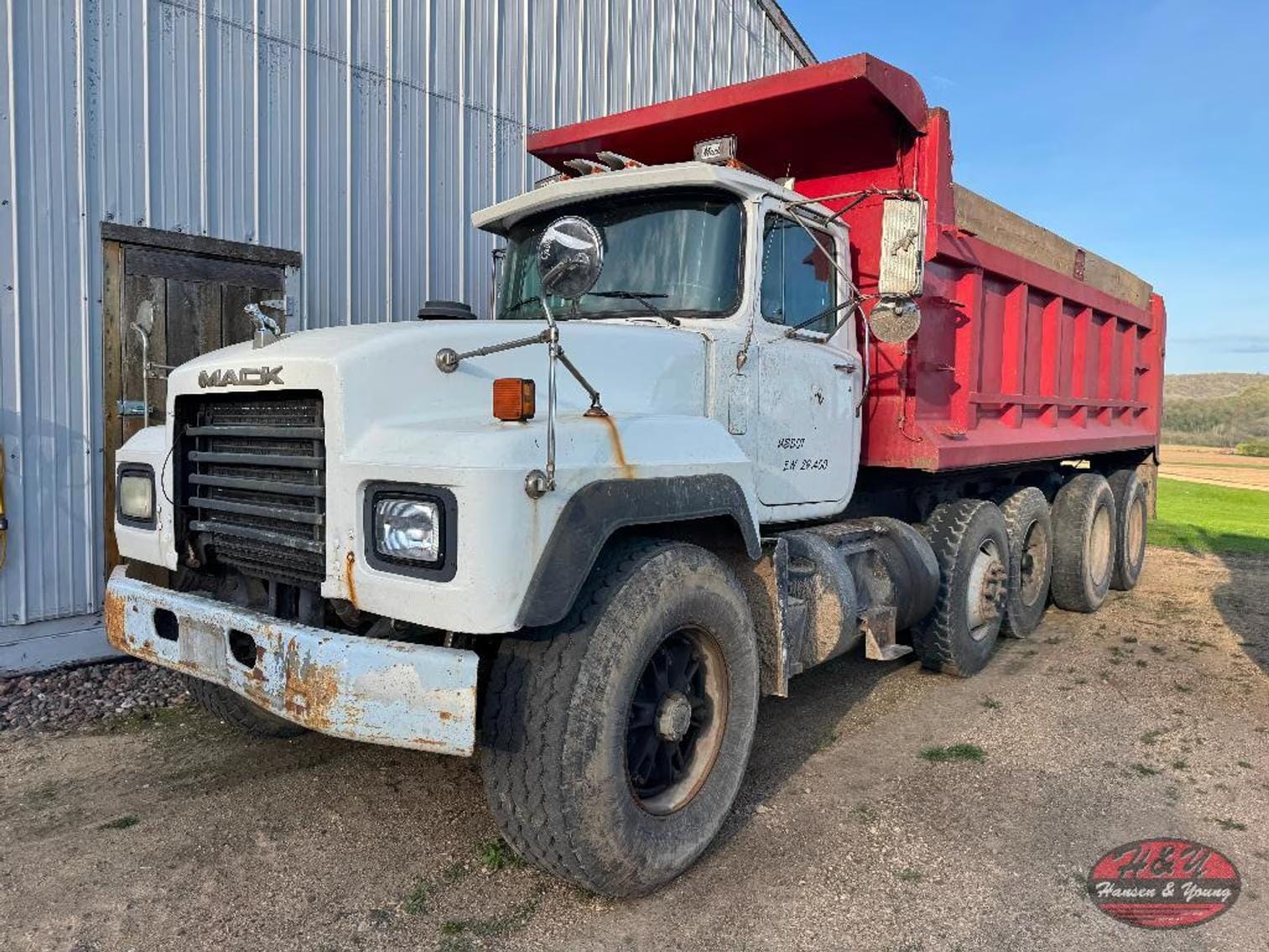 Mack RD688S Equipment Image0