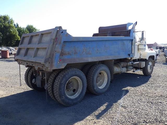 Image of Mack RL766LST equipment image 3
