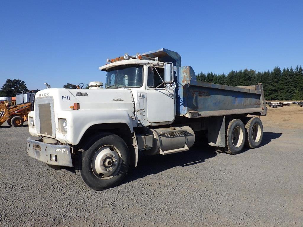 Image of Mack RL766LST Primary image