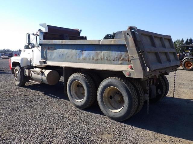 Image of Mack RL766LST equipment image 4