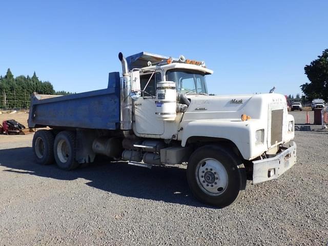 Image of Mack RL766LST equipment image 1
