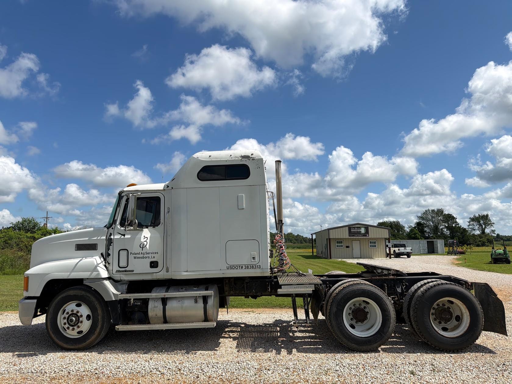 1998 Mack CH613 Equipment Image0
