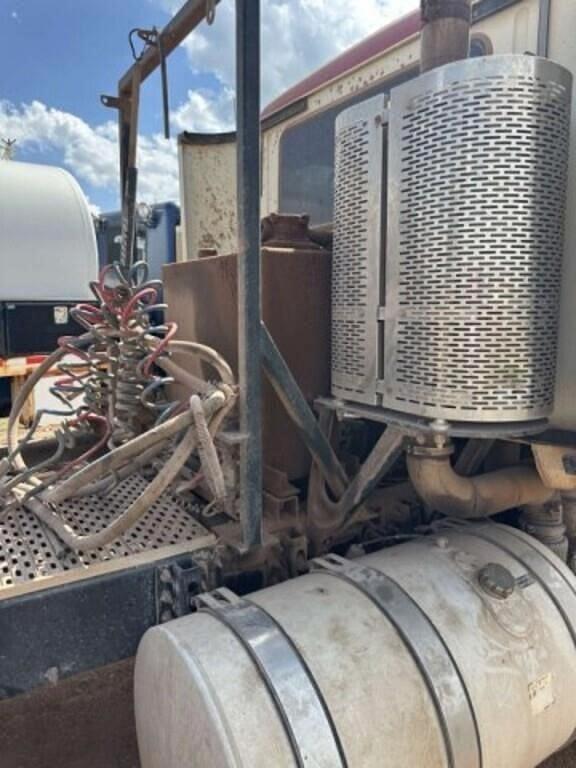 Image of Mack Pinnacle CHU613 equipment image 3