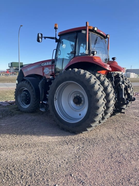 2013 Case IH Magnum 235 Equipment Image0