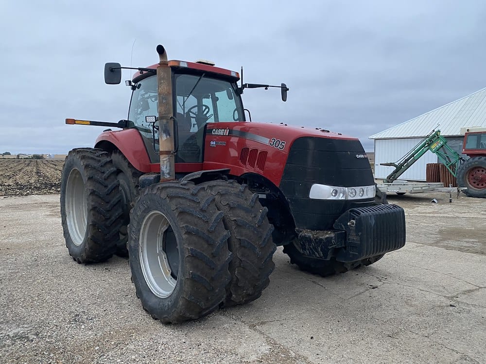 2007 Case IH Magnum 305 Equipment Image0