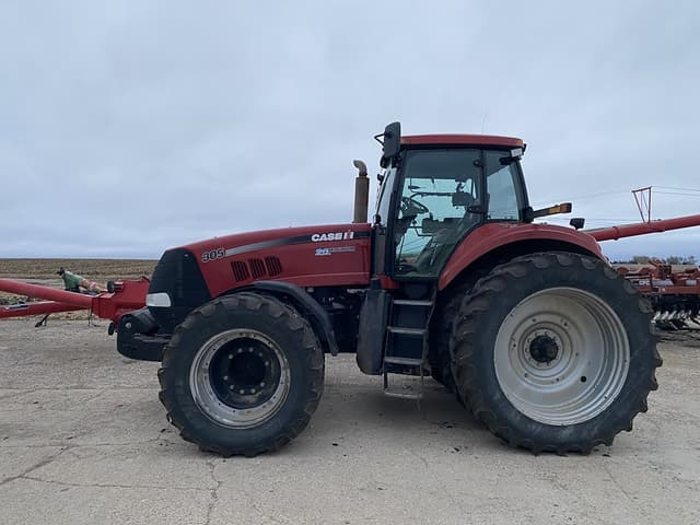 Image of Case IH Magnum 305 equipment image 3