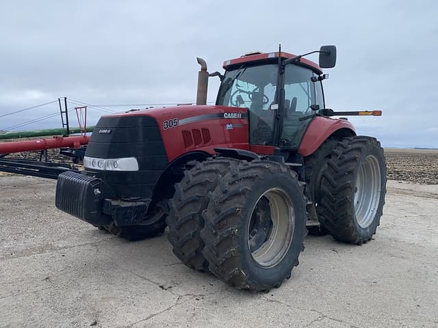 Image of Case IH Magnum 305 equipment image 2