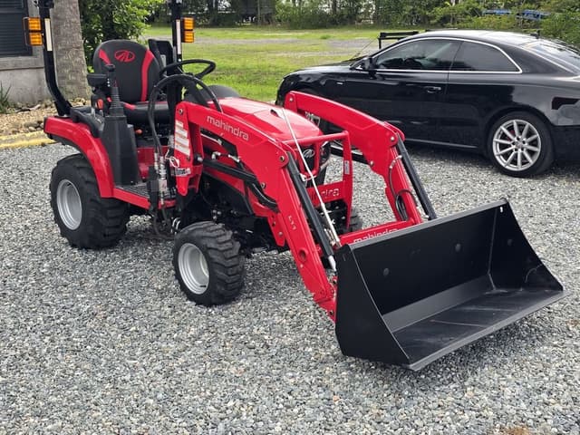 Image of Mahindra 1120 HST equipment image 1