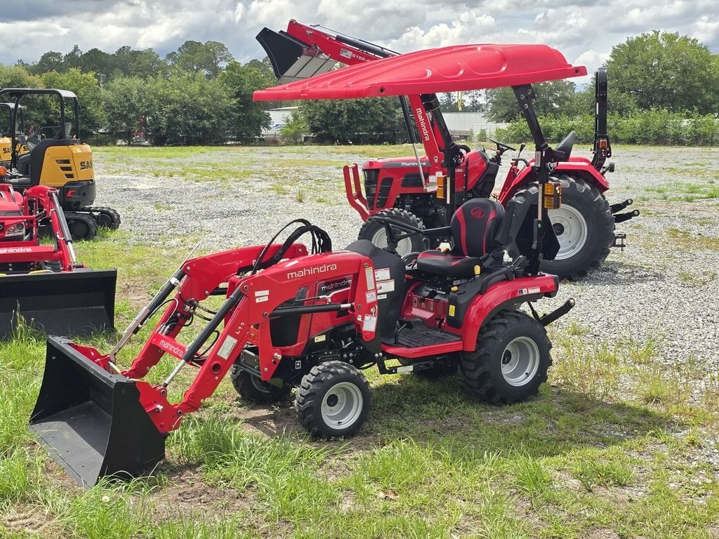 2025 Mahindra 1120 HST Equipment Image0