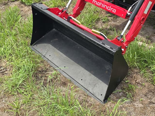Image of Mahindra 1120 HST equipment image 4