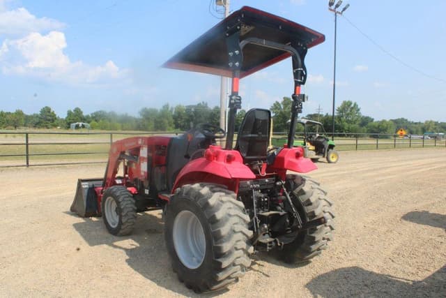 Image of Mahindra 1533 equipment image 3