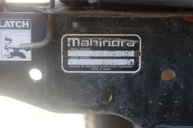 Image of Mahindra 1533 equipment image 2