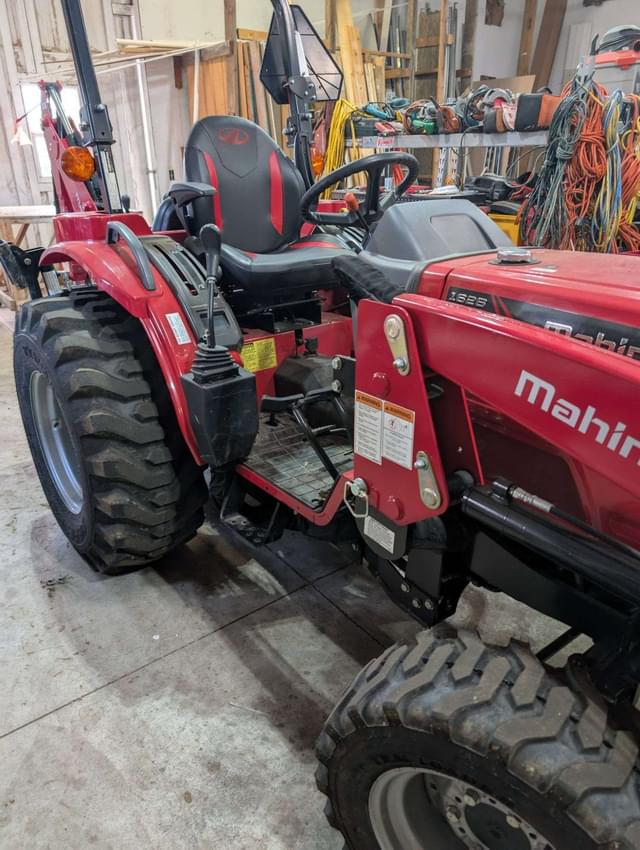 Image of Mahindra 1626 equipment image 3