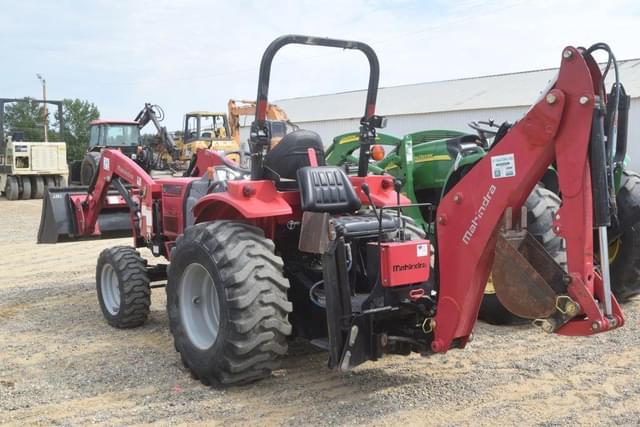 Image of Mahindra 1626 equipment image 1