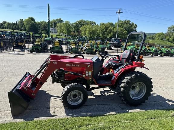 Image of Mahindra 1626 equipment image 1