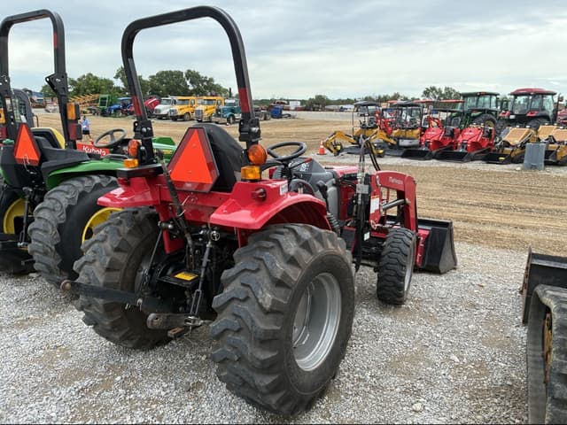 Image of Mahindra 1626 HST equipment image 2