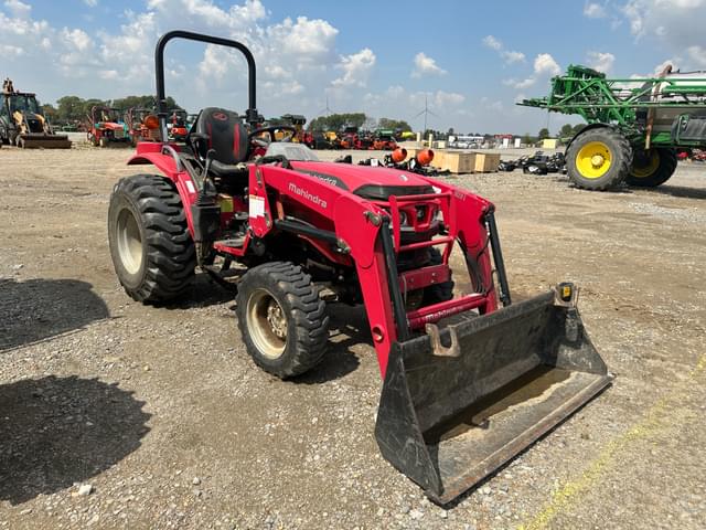 Image of Mahindra 1626 equipment image 1