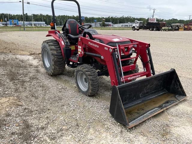 Image of Mahindra 1626 equipment image 2