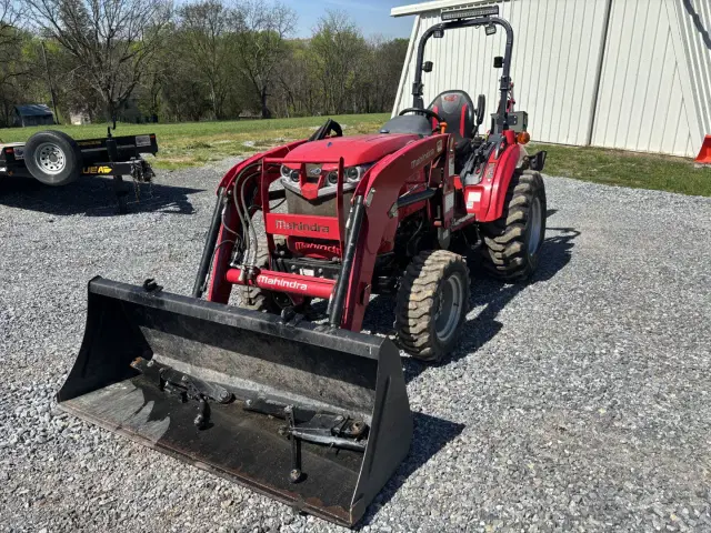 Image of Mahindra 1635 equipment image 4