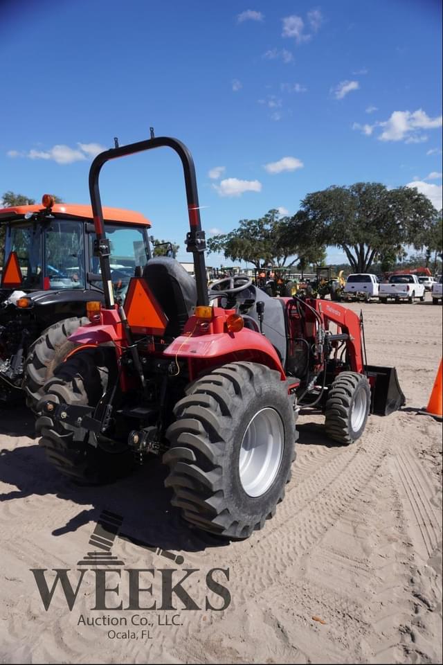 Image of Mahindra 1635 equipment image 1