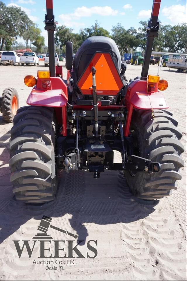 Image of Mahindra 1635 equipment image 3