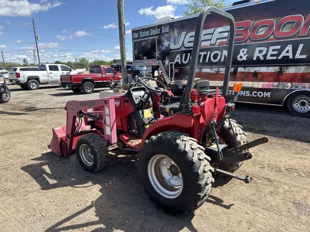 Image of Mahindra 2015 HST equipment image 1