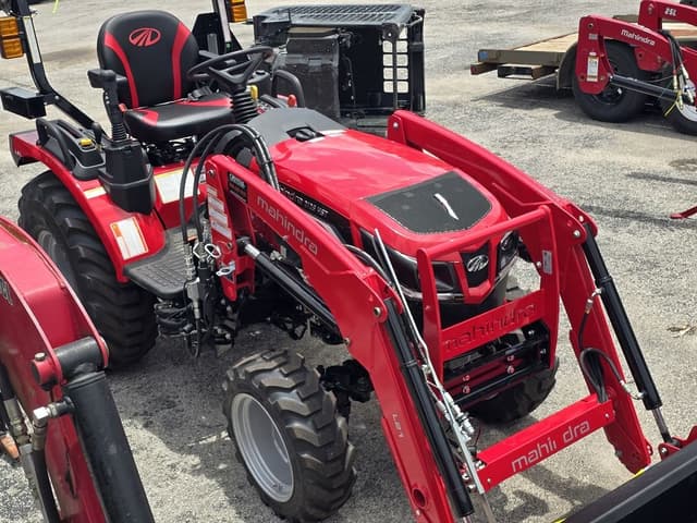 Image of Mahindra 2126 HST equipment image 1