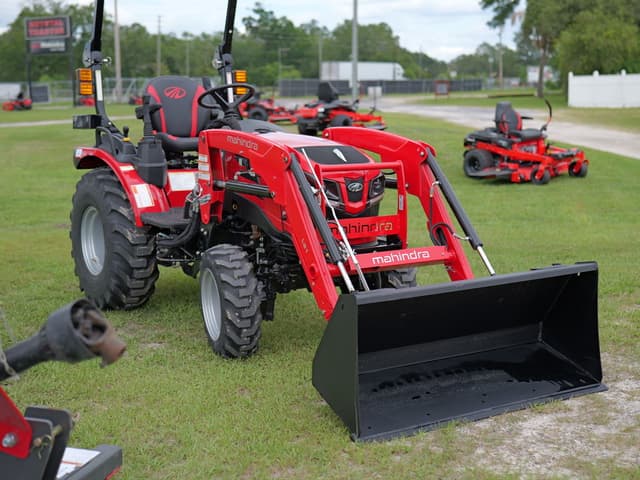 Image of Mahindra 2126 HST equipment image 1