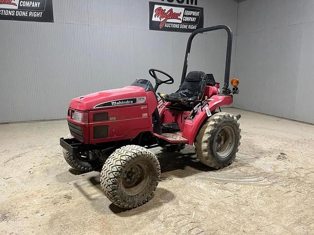 Image of Mahindra 2216 equipment image 1