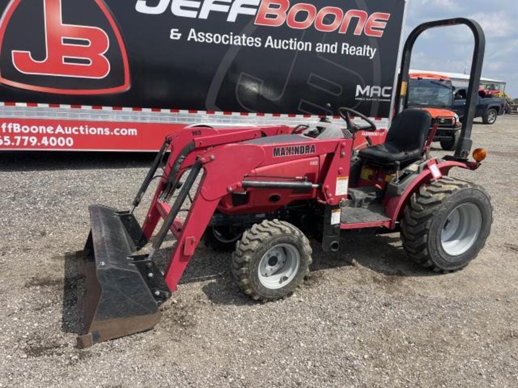 Main image Mahindra 2516