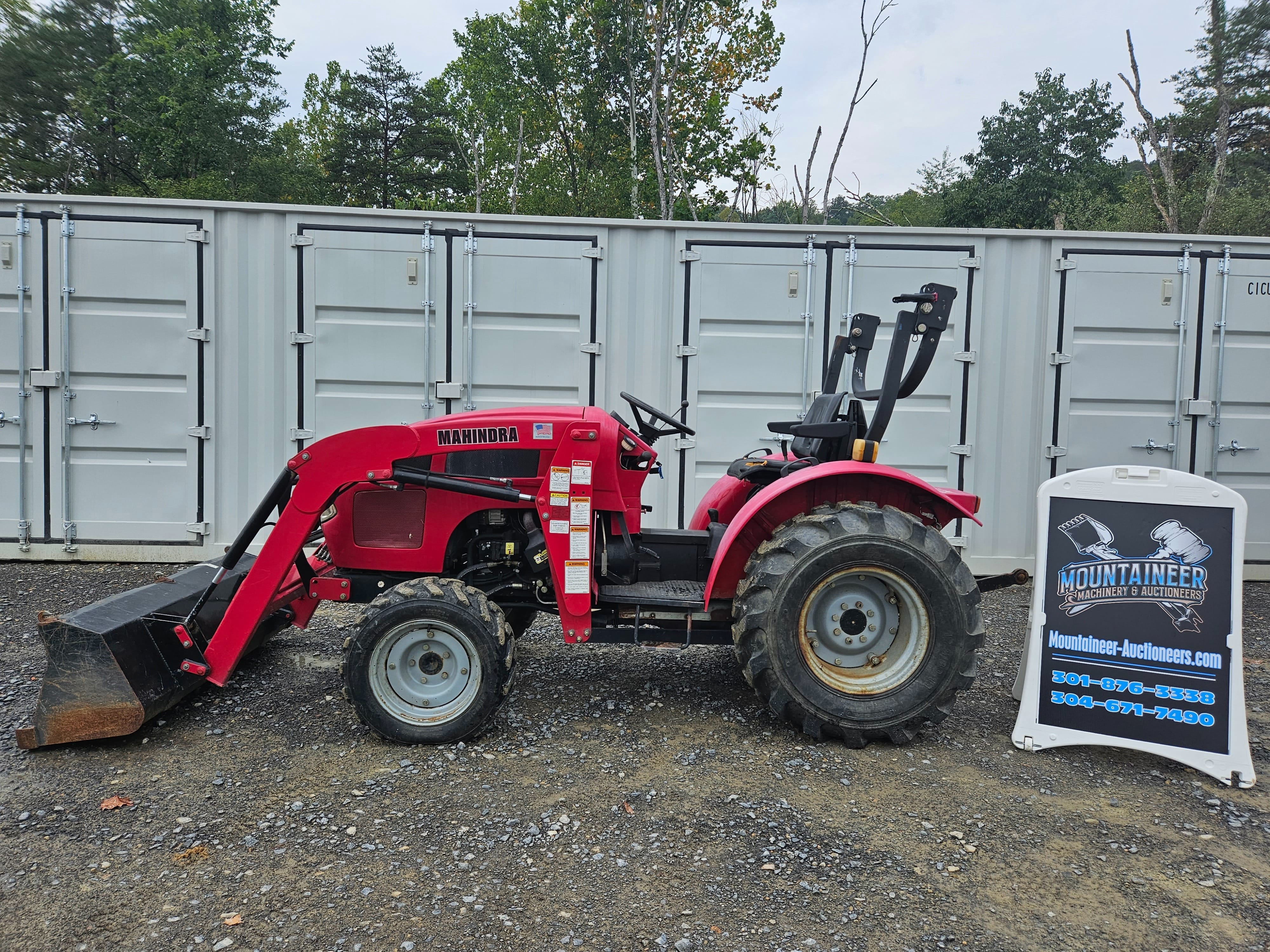 Main image Mahindra 2525
