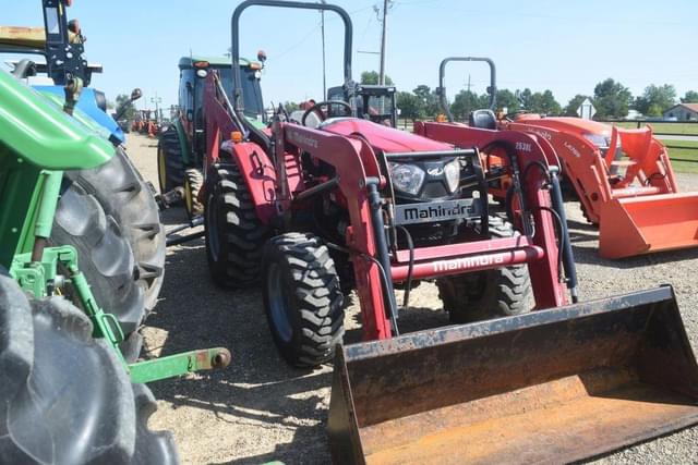 Image of Mahindra 2538 equipment image 3