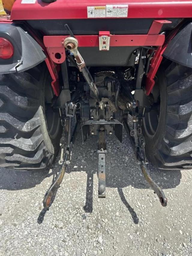 Image of Mahindra 2538 equipment image 2
